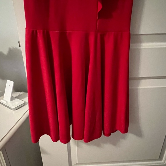 PrettyLittleThing Red Dress - Picture 5 of 9